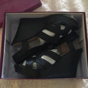 Agape Black Wedges - Phyllis 72
